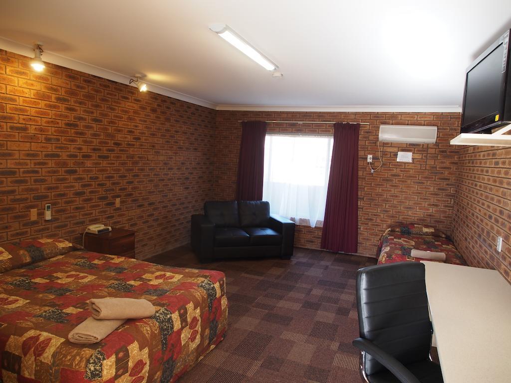 Cobar Town & Country Motor Inn Chambre photo